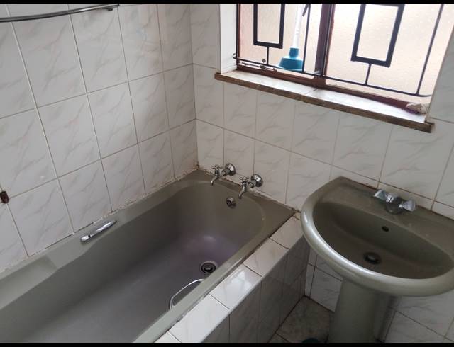 3 BEDROOM HOUSE FOR SALE IN SEBOKENG ZONE 13